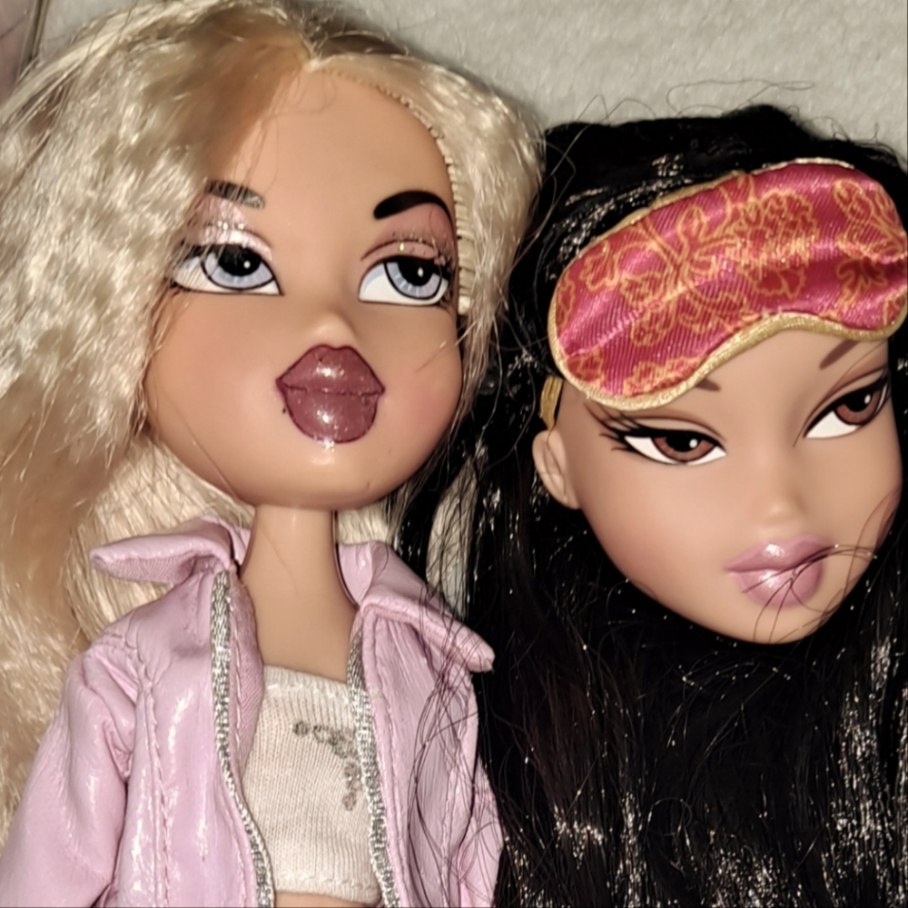 Bratz Doll With Accessories Lot, Pre-owned, GUC